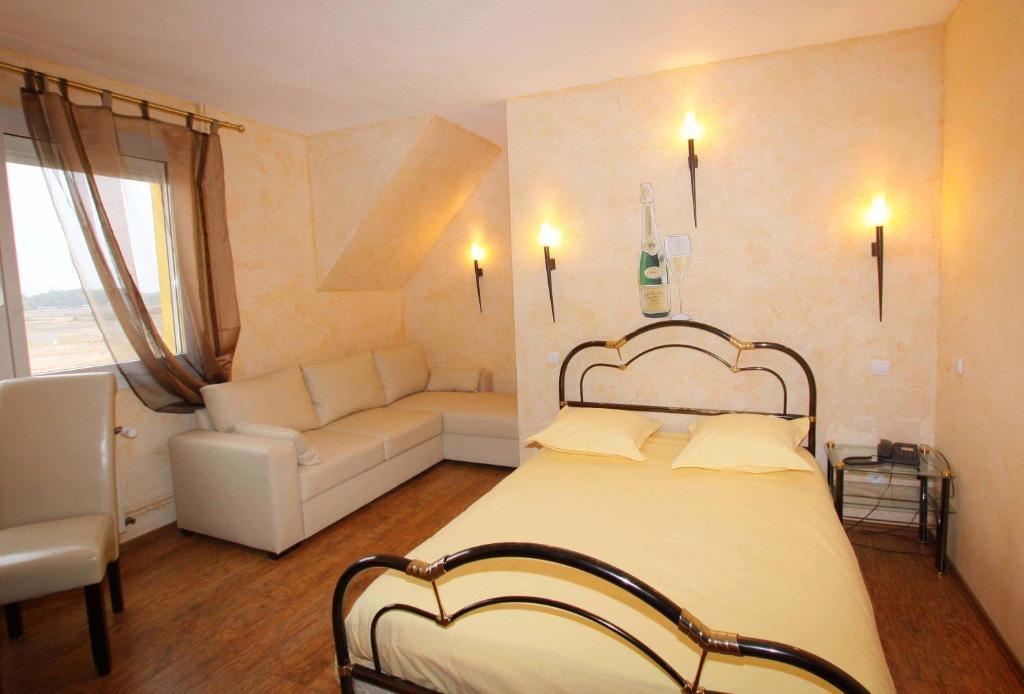 Hotel Restaurant Champ Alsace Hagenau Zimmer foto
